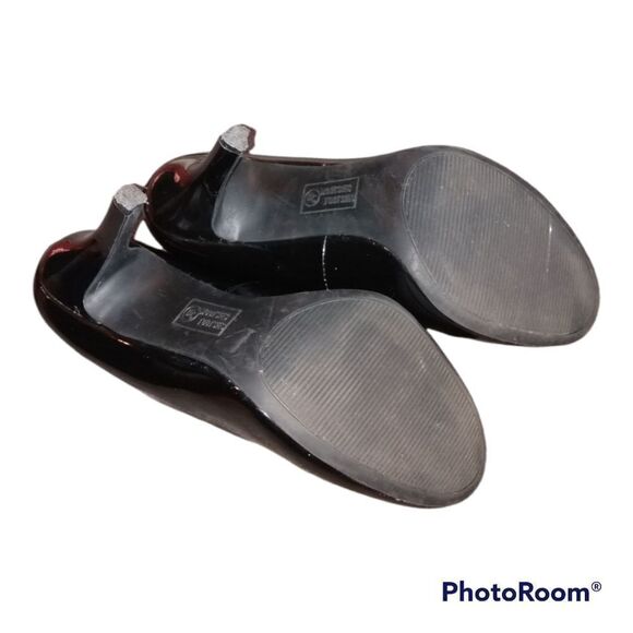 Mootsies Tootsies Glossy Black Heels Round Toe Classic & Timless - Picture 7 of 12